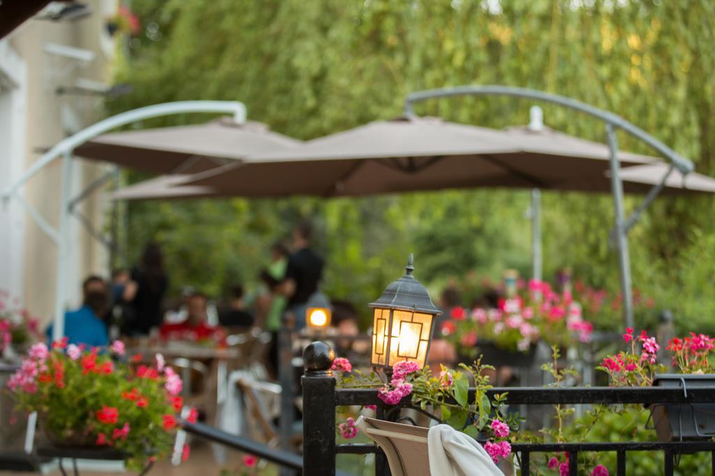 Logis Hotel Auberge De L'Espinouse Fraisse-sur-Agout Exterior foto